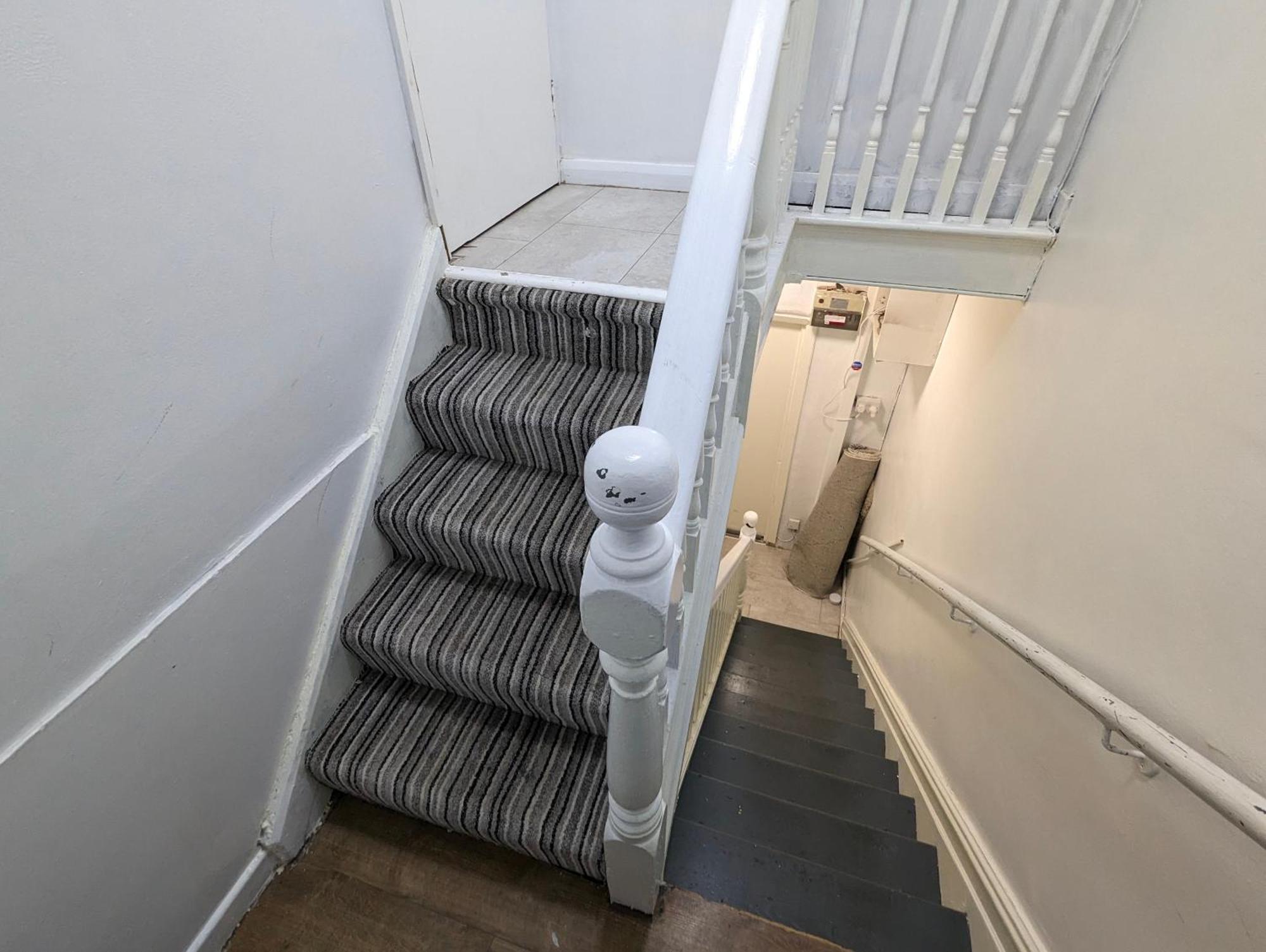 Inner-City Apartments - Basic Amenites Cardiff Exterior photo